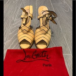 Christian louboutin open toe sz36, 6 -off white